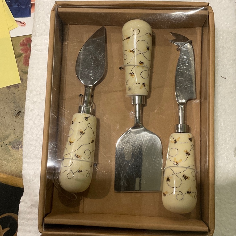 Cream Handled Cheese Knife Set - 3 Piece